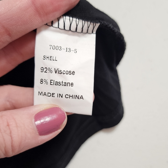 Garage Sculpt Ribbed Knit Crop Tank Top Basic Black Sleeveless Size Medium - Picture 7 of 8